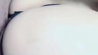 网络红人咬一口小奈樱会员群尊享JK制服多媒体教室玩露出