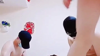 台灣色影師『ED Mosaic』美女模特小婕❤️自慰到想找真實肉棒插入，小穴難耐癢到受不了了…
