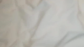 男女一边摸一边做爽爽动态图近距离欣赏巨乳大奶