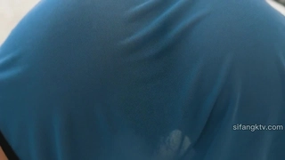 大鸡巴男人支配拉丁美女,并在她的嘴里射精