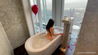 小伙边操逼边视频撩妹