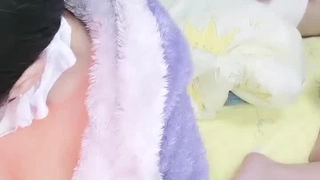 美人可以抗拒我的紧致少女骚逼-第一视角