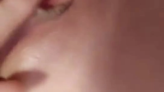 胸型非常漂亮的出轨少妇