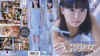 可爱的学生在感性的宿舍房间遭遇中变得湿润和狂野